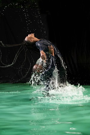 BODIES OF WATER 2025. Dancers Siseko Duba and Sbonga Ndlovu 1. PHOTO Val Adamson